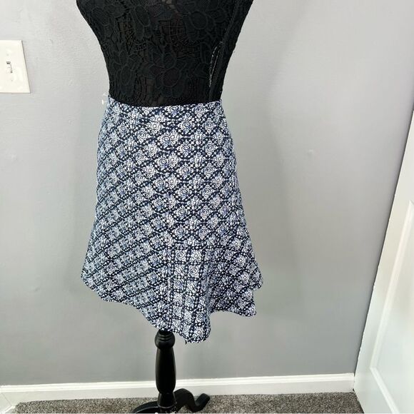 Sz 12 Michael Michael Kors Blue& White Floral Skater Skirt NWOT $80 MSRP - Picture 4 of 9